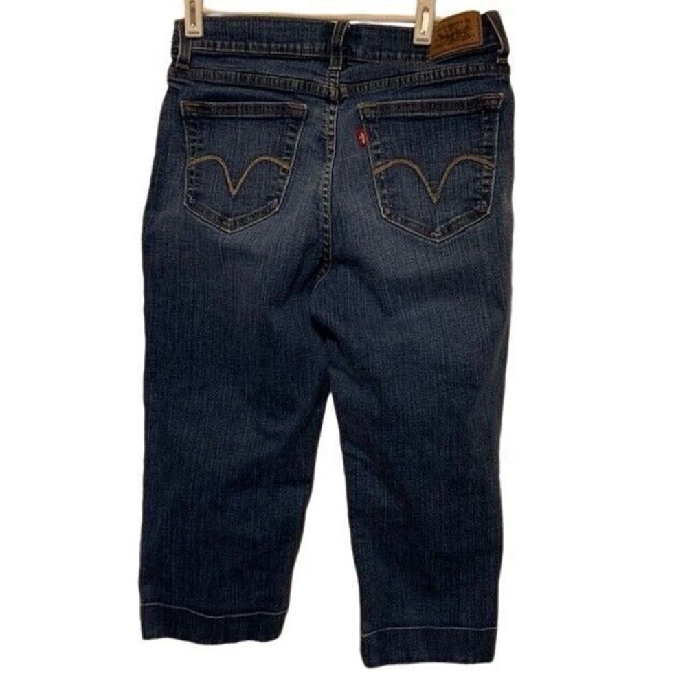 LEVI'S 548 PERFECTLY SLIMMING SIZE 10 CAPRI'S